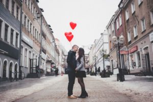 couple-walking-on-city-street-307791(1)