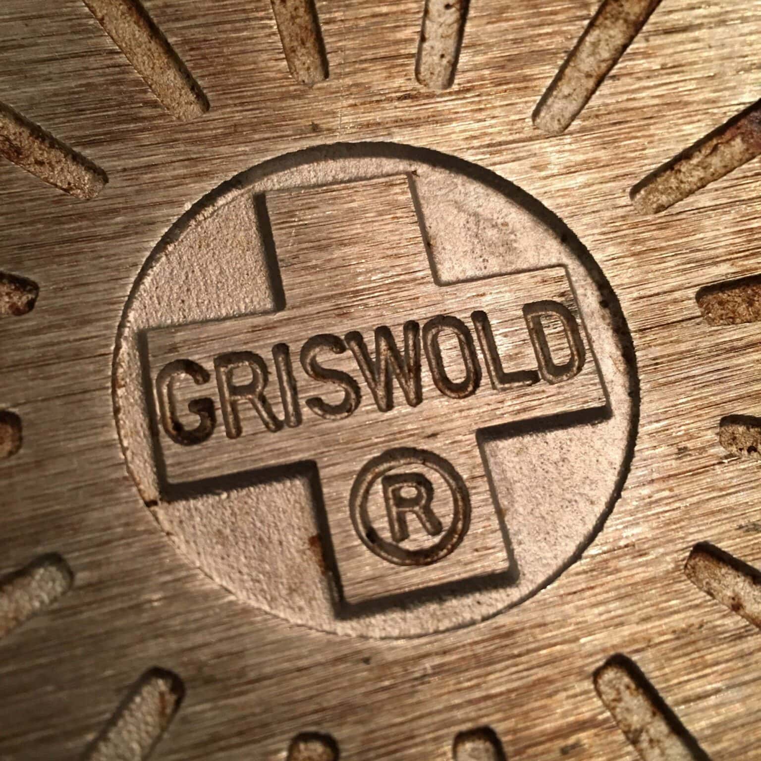 Wagner VS Griswold Cast Iron Twin Stripe