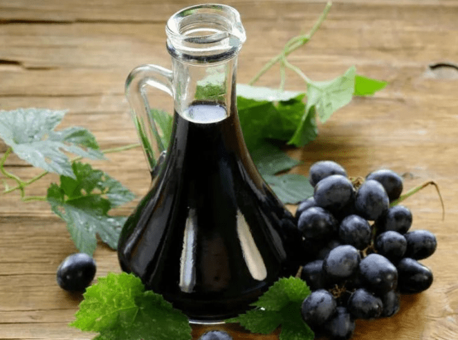 Is Balsamic Vinegar Keto Friendly? What You Need To Know! - Twin Stripe