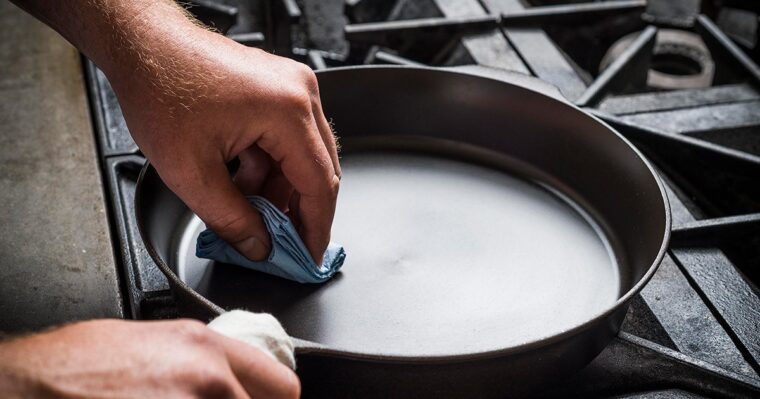 How To Season Cast Iron (Bacon Grease More)? 4