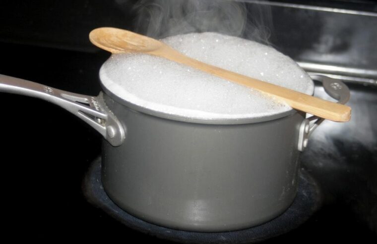 How To Keep Soup From Boiling Over (Solutions, Not Urban Myths) 2