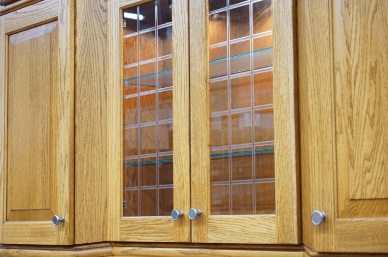 How Much Does It Cost To Put New Doors On Kitchen Cabinets? 2