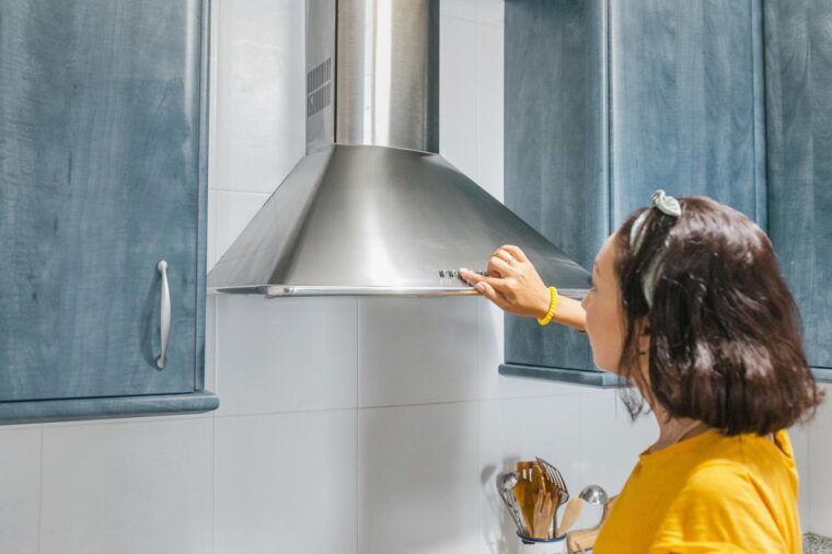 7 Ventilation Tips For Small Kitchens 2024 Guide Twin Stripe   Ventilation Kitchen 