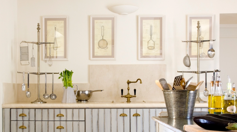 How to Decorate Your Kitchen With Art 1