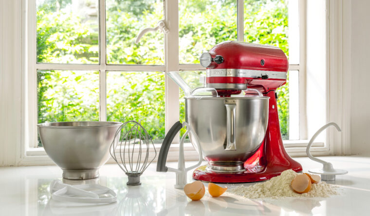 6 Best Stand Mixers For All Your Baking Needs 1